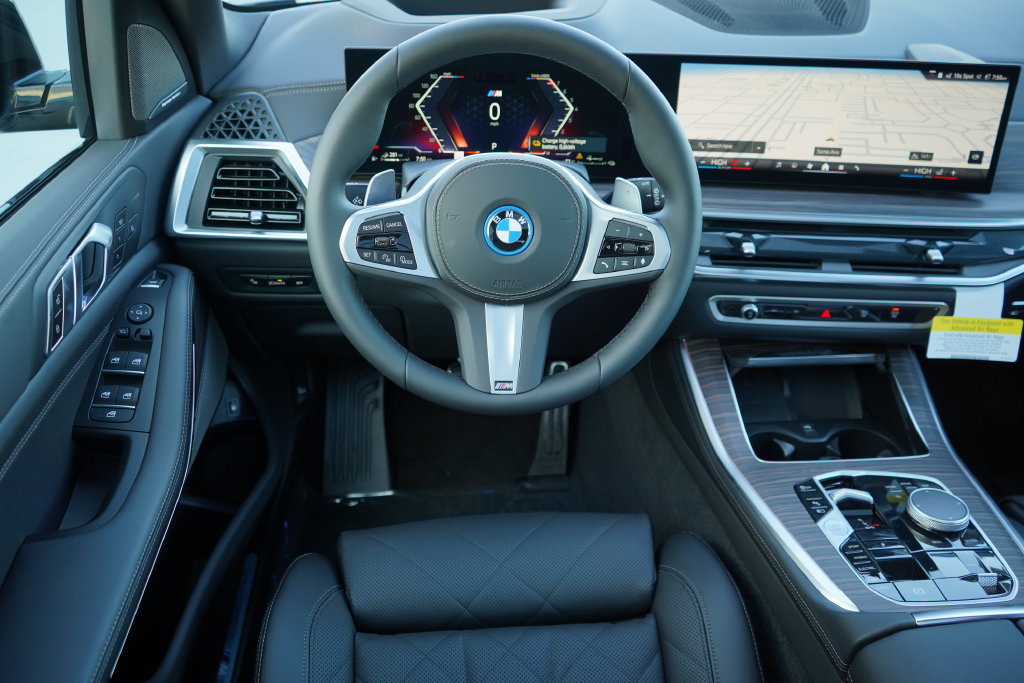 Used 2026 BMW X5 xDrive50e w/ M Sport Package AWD/4WD image 16