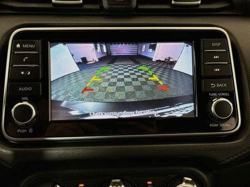 Used 2020 Nissan Versa S FWD image 29