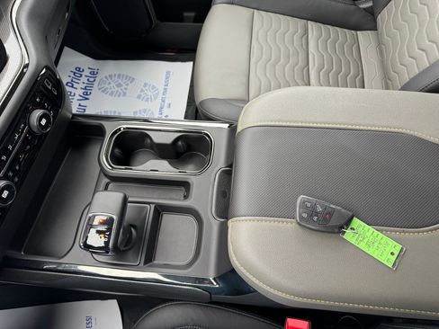 Used 2024 Chevrolet Silverado 1500 ZR2 w/ Technology Package image 37