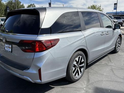 Certified 2026 Honda Odyssey EX-L image 7