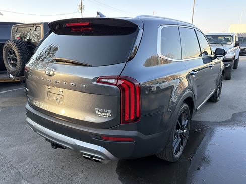 Used 2021 Kia Telluride SX w/ SX Prestige Package image 6
