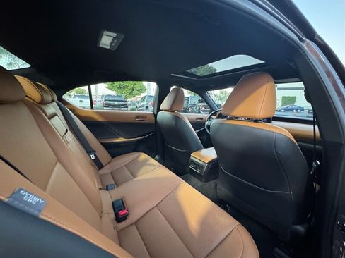 Used 2024 Lexus IS 300 F Sport RWD image 39