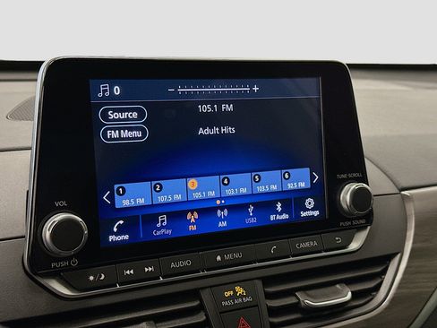 Used 2024 Nissan Altima 2.5 SV FWD image 21