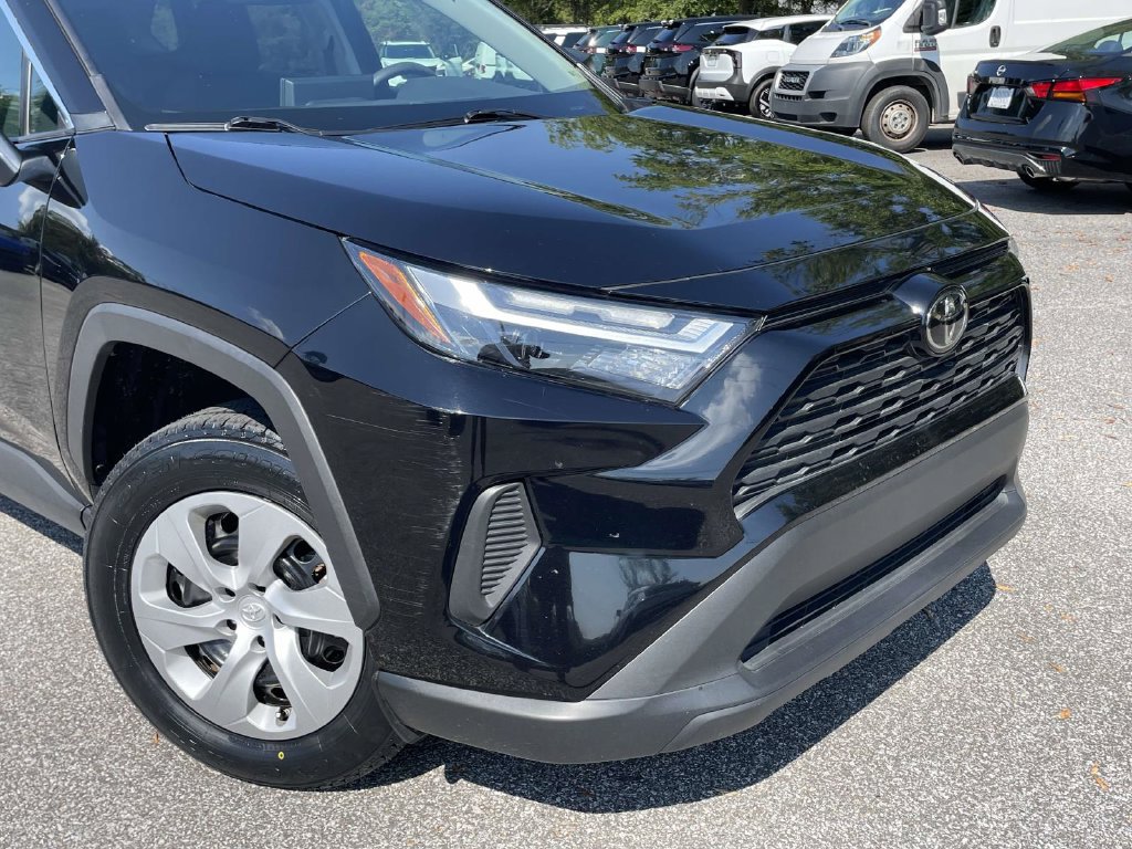 Used 2025 Toyota RAV4 LE FWD image 9