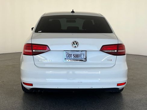 Used 2016 Volkswagen Jetta SE FWD image 5