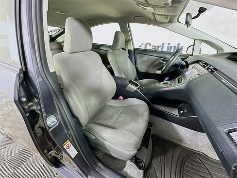 Used 2013 Toyota Prius Two image 29