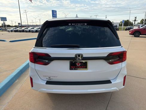 New 2026 Honda Odyssey EX-L image 17