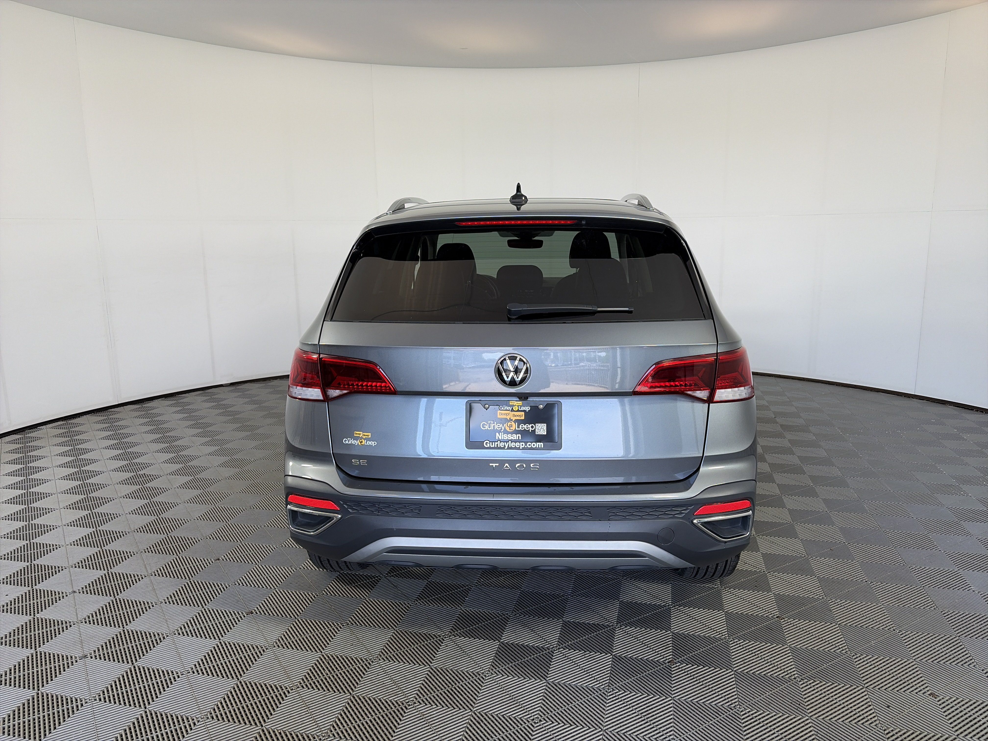Used 2024 Volkswagen Taos SE FWD image 9