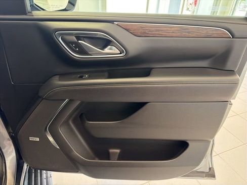 Certified 2022 Chevrolet Tahoe Premier w/ Premium Package AWD/4WD image 15