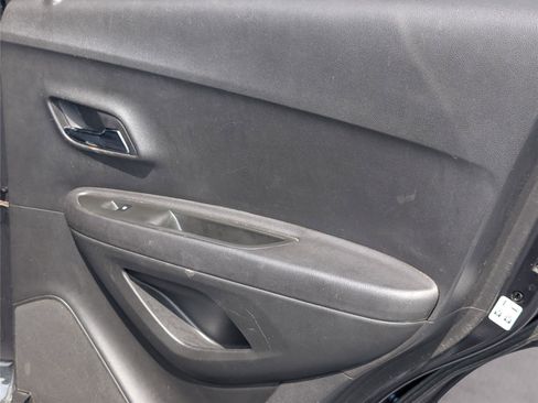 Used 2016 Chevrolet Trax LT image 34