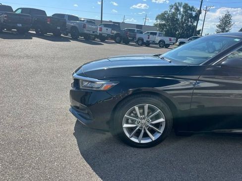 Used 2021 Honda Accord LX image 5
