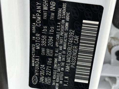 Certified 2024 Hyundai Elantra SEL FWD image 28