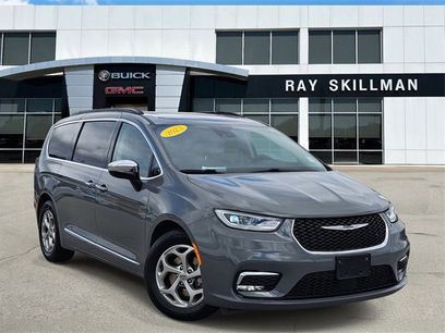 Used 2023 Chrysler Pacifica Limited