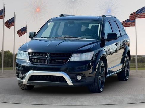 Used 2019 Dodge Journey Crossroad w/ Navigation Group image 2