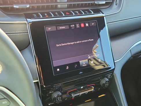 Used 2024 Jeep Grand Cherokee Laredo X image 15