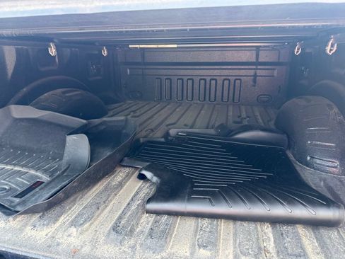Used 2018 Ford F350 Lariat w/ Lariat Value Package AWD/4WD image 16