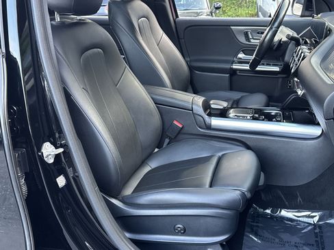 Certified 2021 Mercedes-Benz GLA 250 4MATIC w/ Premium Package image 33