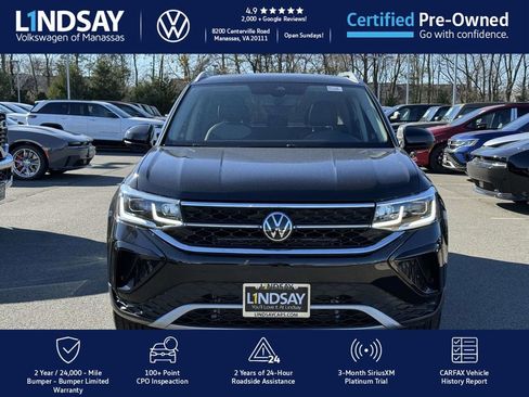 Certified 2022 Volkswagen Taos SEL w/ Panoramic Sunroof Package image 7