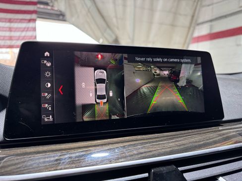 Used 2019 BMW 530i xDrive w/ Premium Package image 21