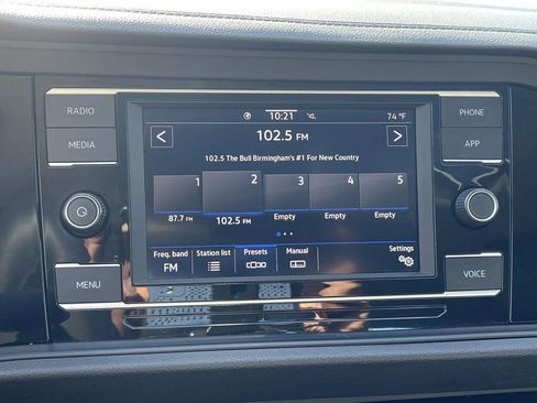 Used 2024 Volkswagen Jetta SE image 13