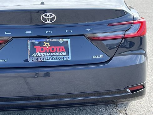 Used 2025 Toyota Camry XLE w/ Premium Package FWD image 6