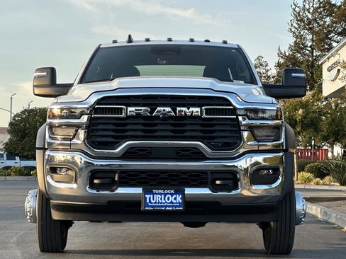New 2026 RAM 5500 Tradesman w/ Chrome Appearance Group image 9