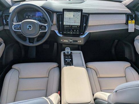 New 2026 Volvo XC90 T8 Ultra w/ Protection Package Premier image 16