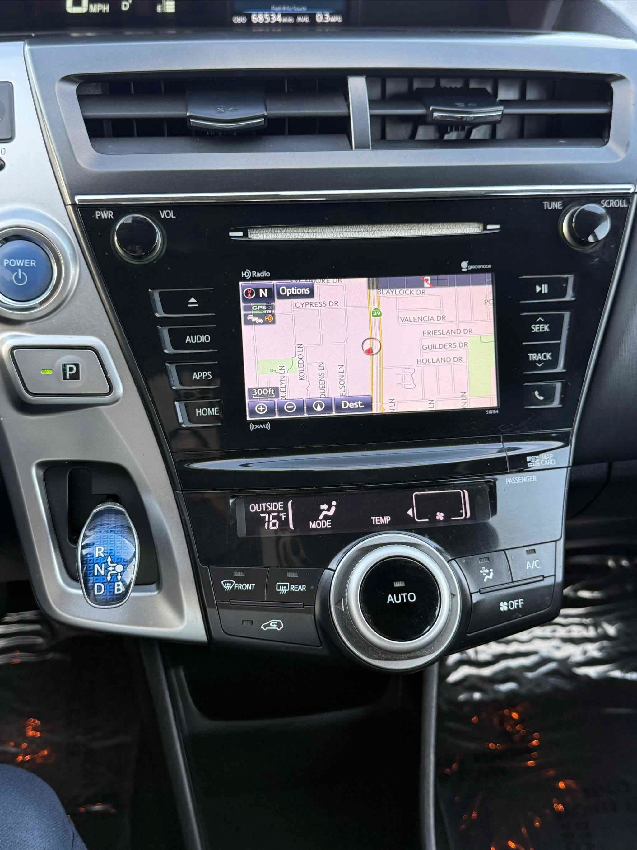 Used 2017 Toyota Prius V Four FWD image 25