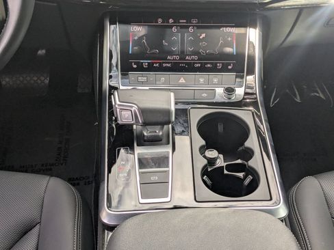 Used 2025 Audi Q8 Premium Plus AWD/4WD image 6