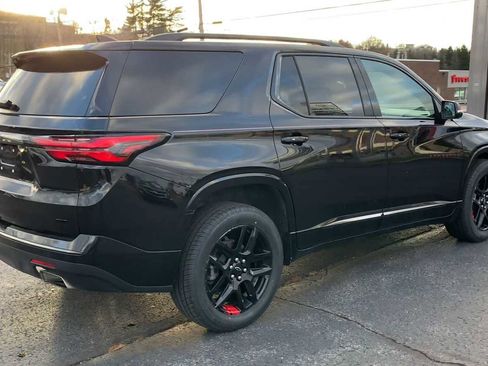 Certified 2023 Chevrolet Traverse Premier w/ Redline Edition image 8