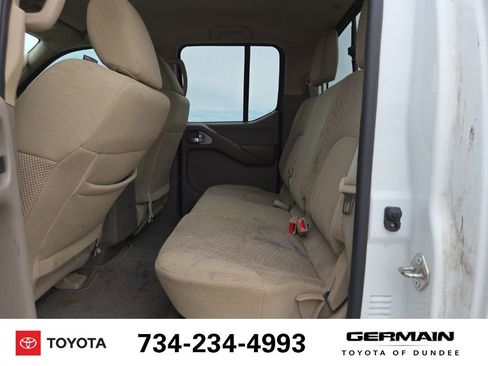 Used 2019 Nissan Frontier SV w/ Value Truck Package AWD/4WD image 18