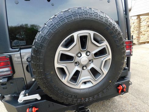 Used 2016 Jeep Wrangler Unlimited Sport w/ Quick Order Package 24S AWD/4WD image 23
