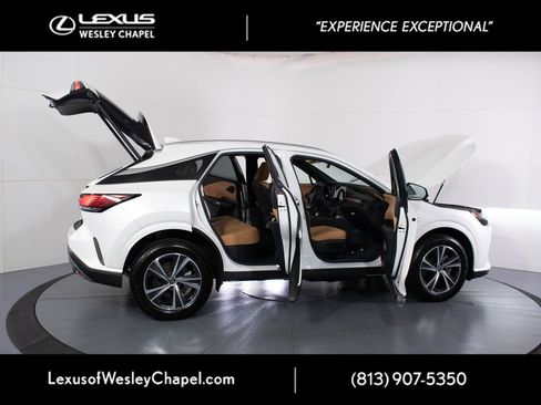 Used 2025 Lexus RX 350 Premium w/ Accessory Package (Z1) FWD image 17