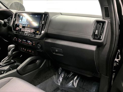 New 2026 Nissan Frontier SV w/ SV Convenience Package AWD/4WD image 34