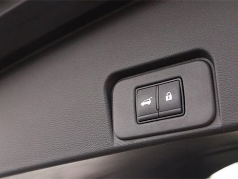 Certified 2024 Nissan Rogue SL w/ SL Premium Package image 8