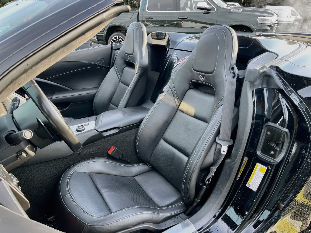 Used 2019 Chevrolet Corvette Stingray Convertible w/ 3LT Preferred Equipment Group RWD image 20