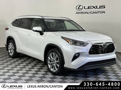 Used 2023 Toyota Highlander Limited AWD/4WD image 1