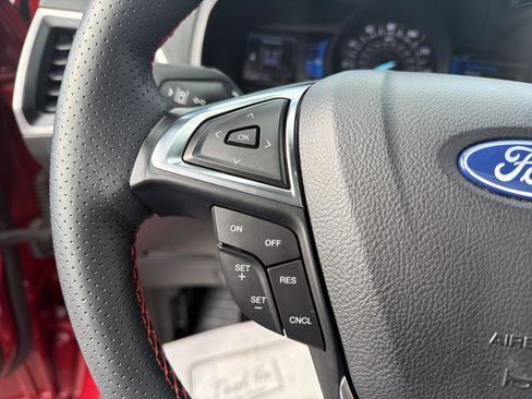 Used 2024 Ford Edge ST-Line image 18