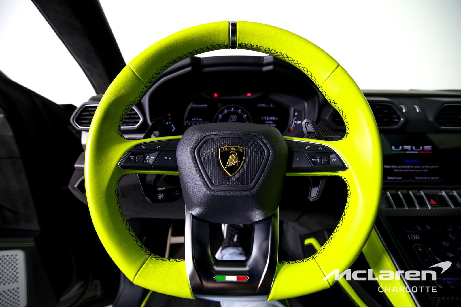 Used 2022 Lamborghini Urus AWD/4WD image 14