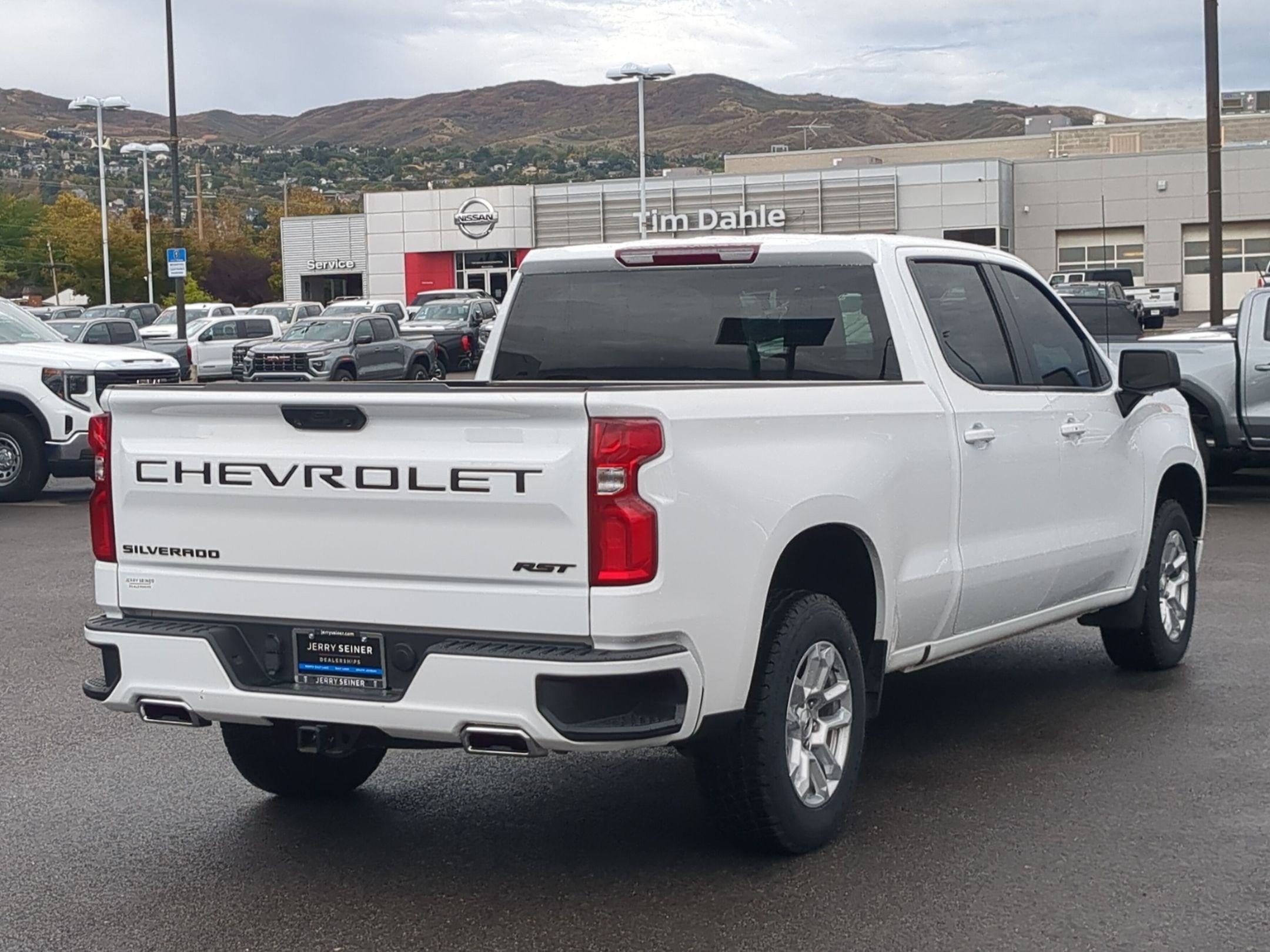 Certified 2023 Chevrolet Silverado 1500 RST AWD/4WD image 5