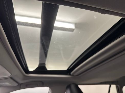 Used 2022 Toyota RAV4 XLE Premium FWD image 27