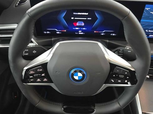 Used 2025 BMW i4 xDrive40i w/ Premium Package AWD/4WD image 7