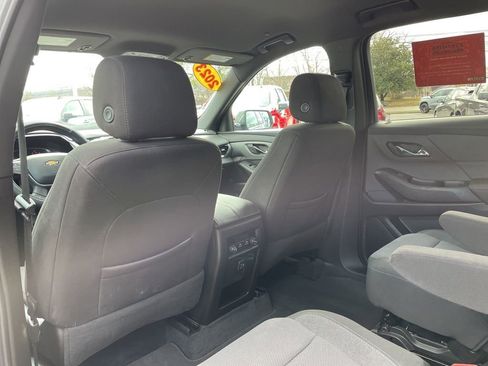 Used 2023 Chevrolet Traverse LT image 43