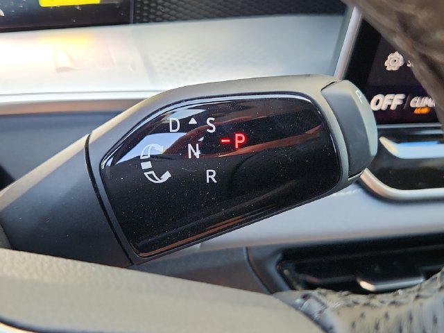 New 2026 Volkswagen Tiguan SE R-Line AWD/4WD image 13