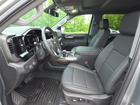 New 2026 Chevrolet Silverado 1500 LTZ w/ Z71 Off-Road Package AWD/4WD image 16