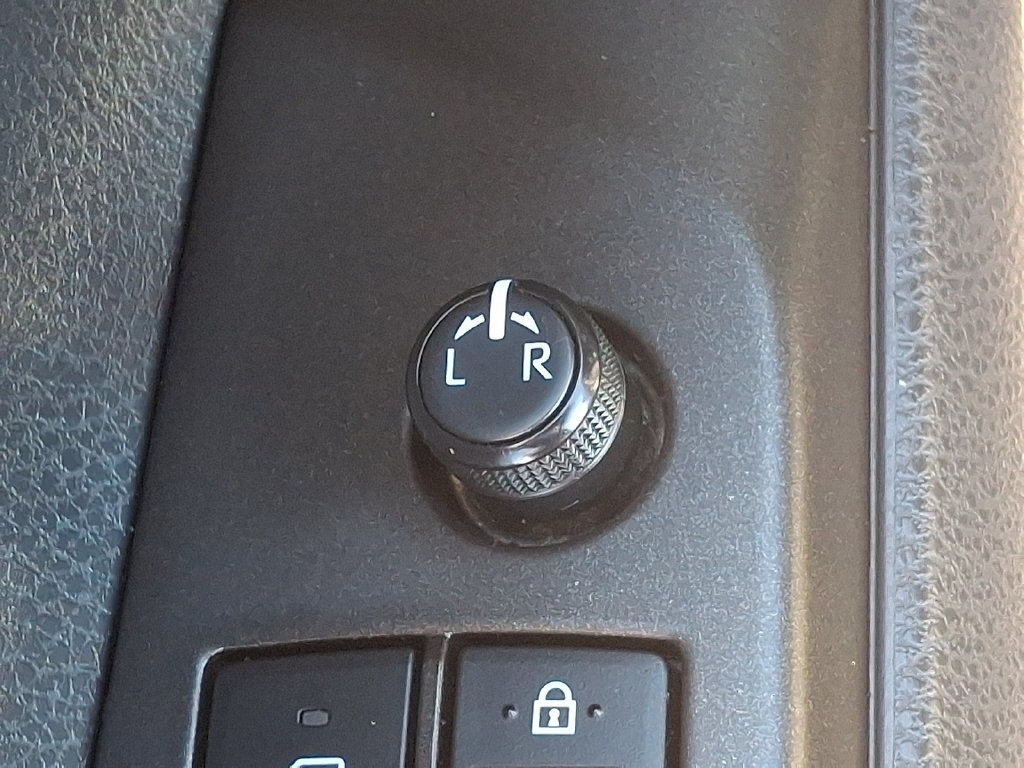 Used 2024 Toyota Camry SE FWD image 27