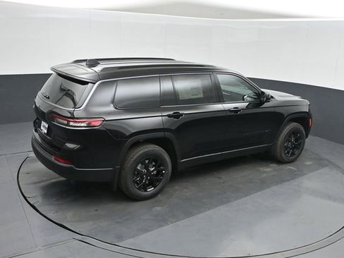 New 2026 Jeep Grand Cherokee L 4WD image 33