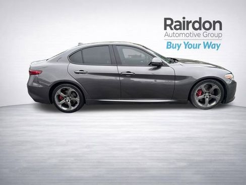 Used 2019 Alfa Romeo Giulia w/ Quick Order Package 22K Sport RWD image 8