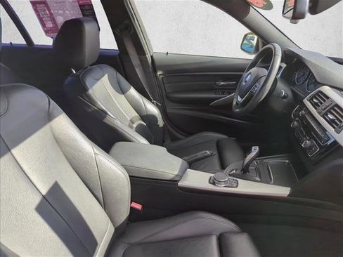Used 2018 BMW 320i Sedan image 23