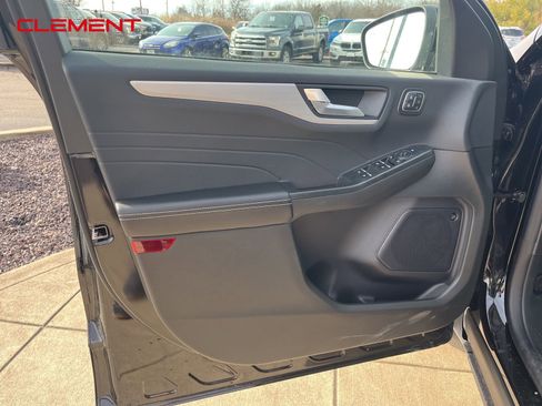 New 2024 Ford Escape SE w/ PHEV Premium Package image 29